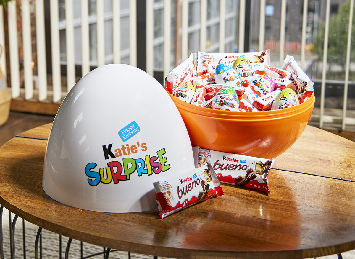 Giant fillable Kinder Egg